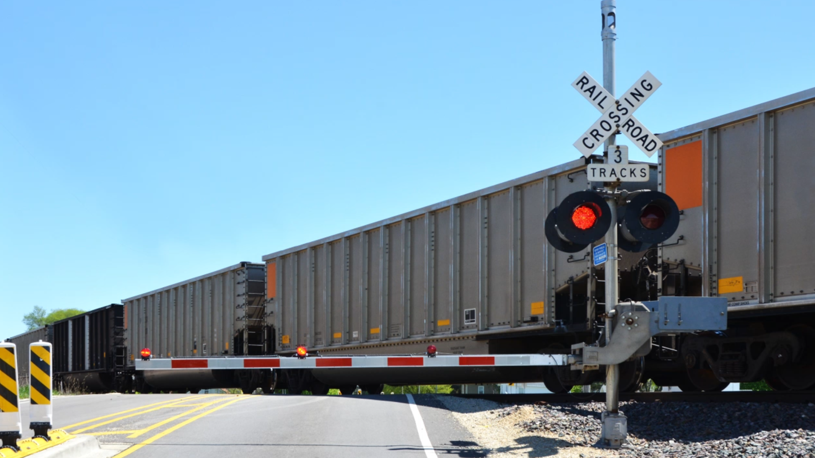 DOT Entry Level Driver Training - Advanced Operating Practices: Railroad-Highway Grade Crossings